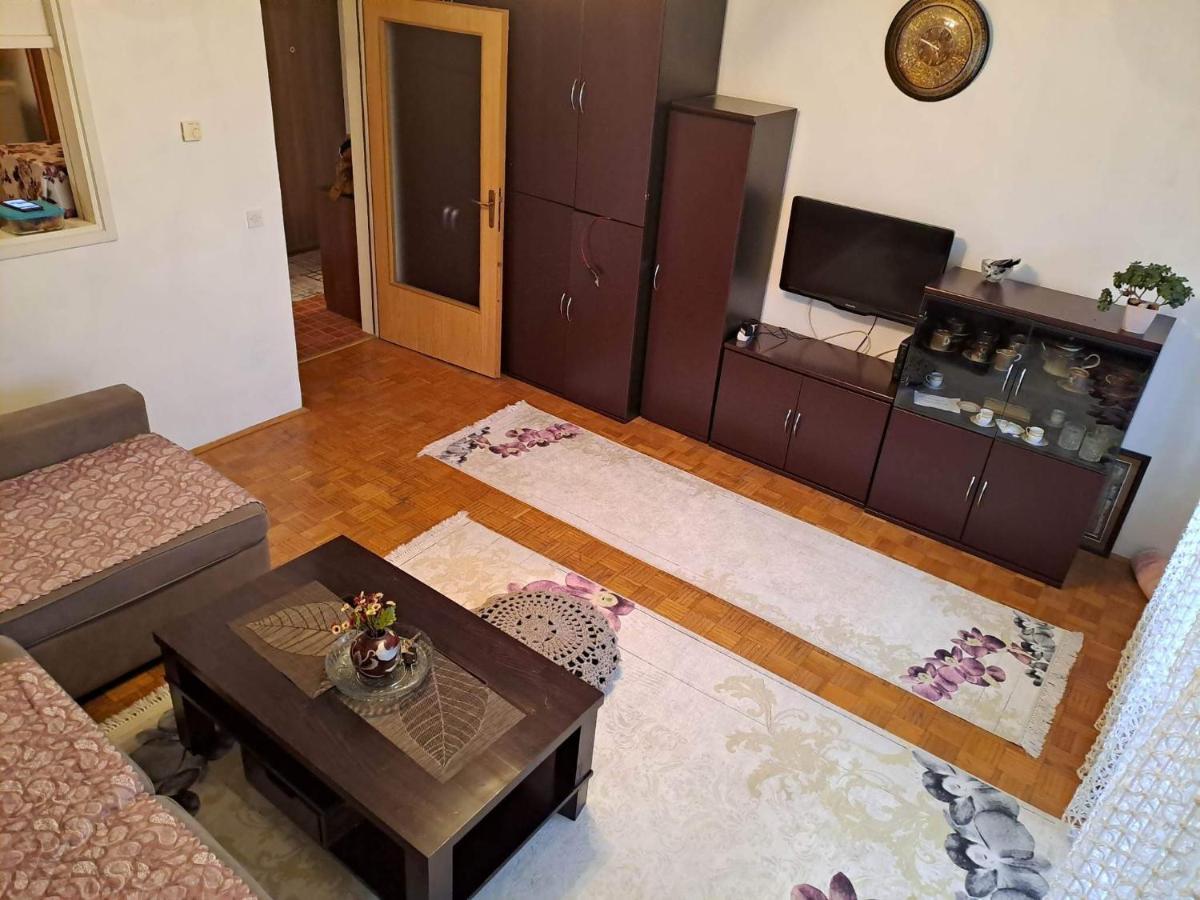 Stan U Sarajevu Na Ilidzi Saraievo Exterior foto